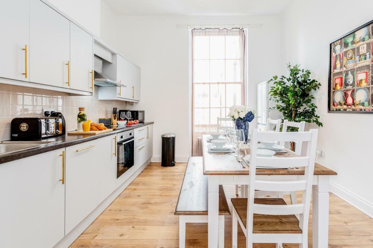 Bright & Spacious 4Beds Home - Kensington High Street-Olympia London Kültér fotó